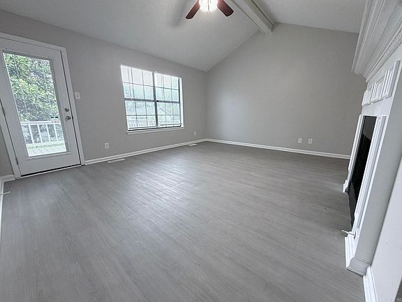 3rd image of 8408 Easy St