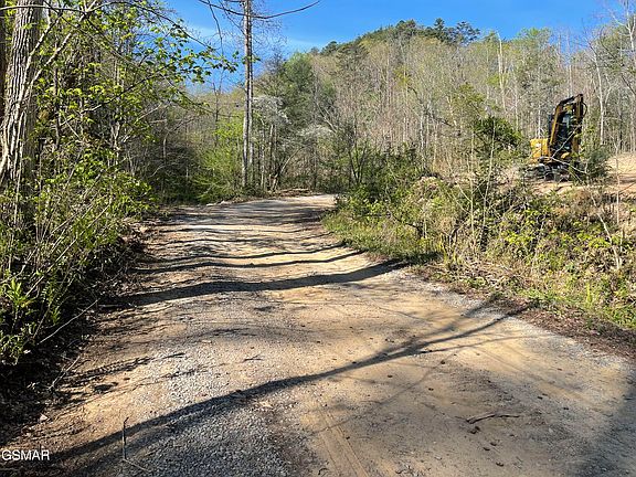 3rd image of 1120 Yellow Springs Rd