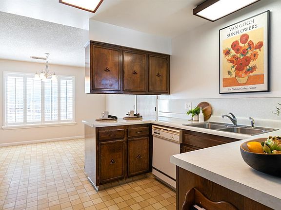 4th image of 1536 Sunview Court
