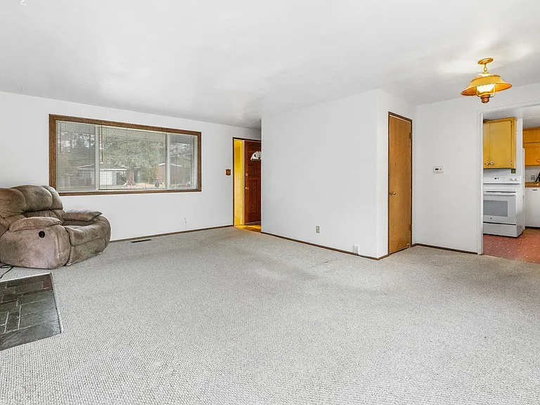 8908 Hipkins Rd SW — Photo 5