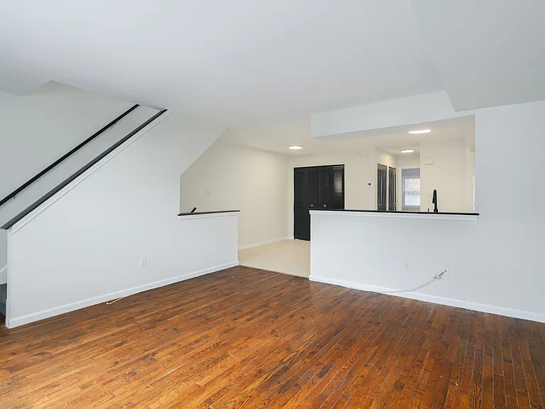 944 New Market St #2 — Photo 2
