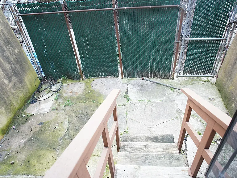 1482 N Wilton St — Photo 13