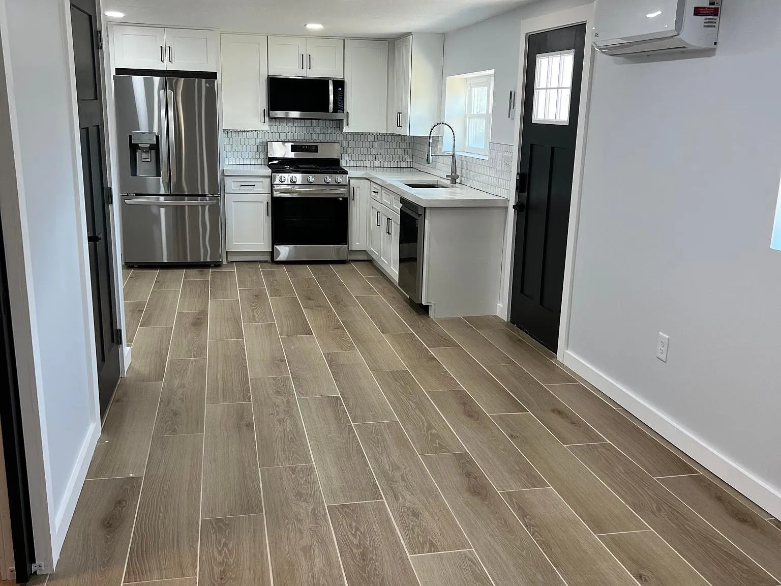 2102 Whittle Springs Rd NE — Photo 3