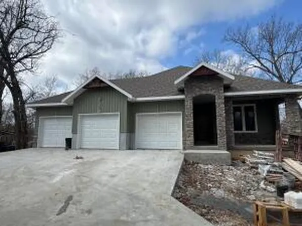 1907 N Lake Lane, Nixa, MO 65714