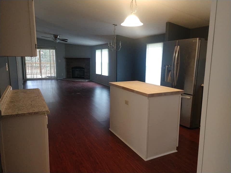 2nd image of 1818 Rodeo Dr