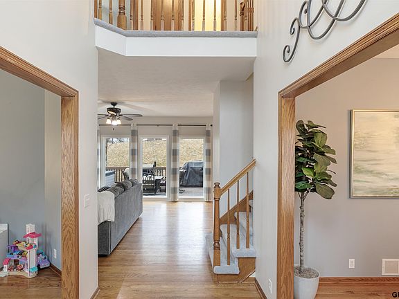 4th image of 13405 Tregaron Cir