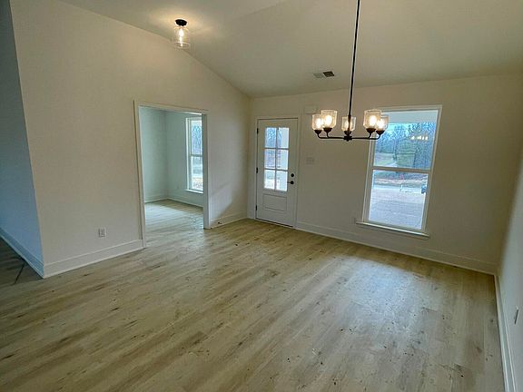 3rd image of 120 Farley Rd