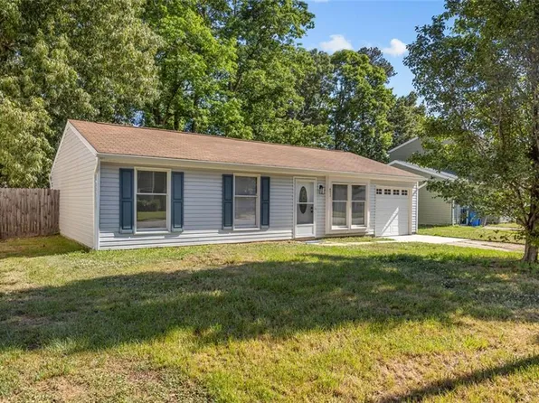 471 Michael Irvin Dr, Newport News, VA 23608