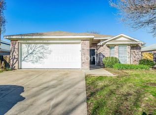 8175 Spruce Valley Dr, Fort Worth, TX 76137