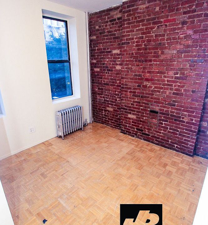 1st image of 131 2nd Ave #5