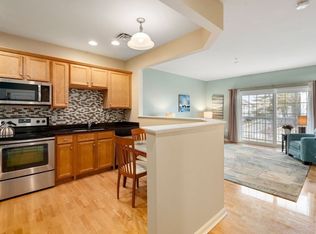 9 Abigail Way UNIT 3002, Reading, MA 01867