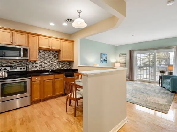 9 Abigail Way Unit 3002, Reading, MA 01867