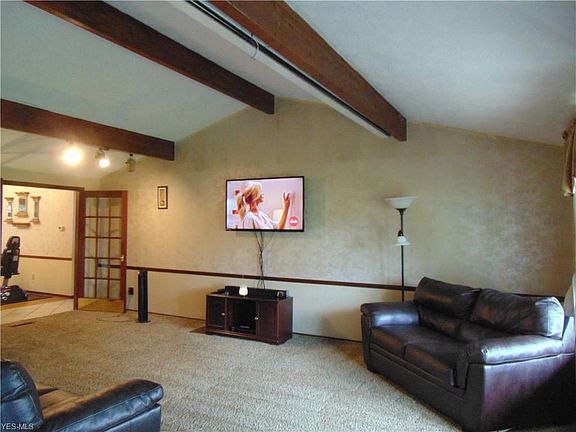 4th image of 2122 W 36th St