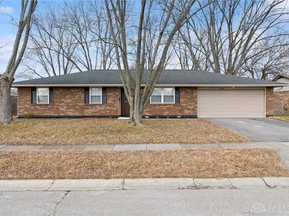 7049 Pineview Dr, Dayton, OH 45424