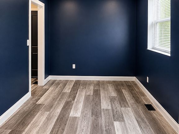 4th image of 1200 Linwood Ave #1200