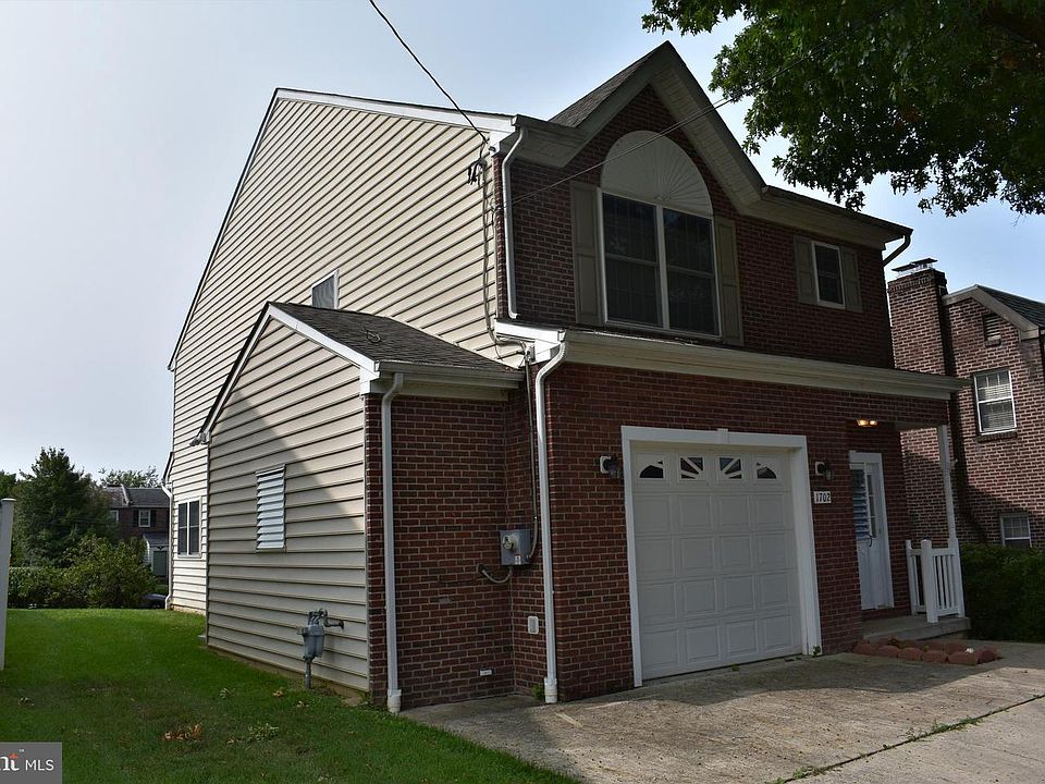 2nd image of 1702 Sycamore St