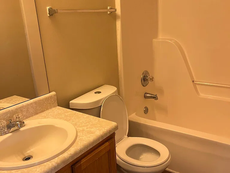 1560 Rogers Crossing Dr — Photo 8