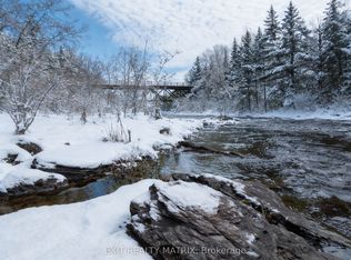 12654 Lanark Rd, Greater Madawaska, ON K0J1H0