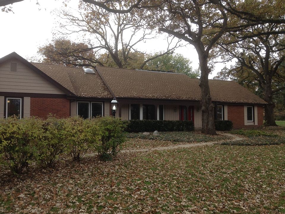 1st image of 35W015 Chateau Dr