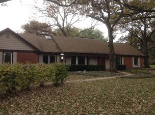 35W015 Chateau Dr, Dundee, IL