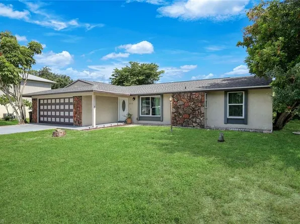 8110 Valencia RD, FORT MYERS, FL 33967