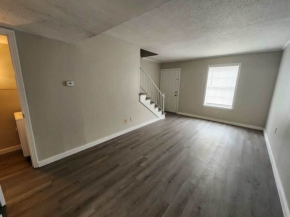 1st image of 101 Ellis Dr #Ed29d938c