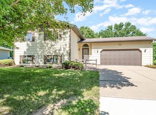 806 W Circle Dr, Montgomery, MN 56069