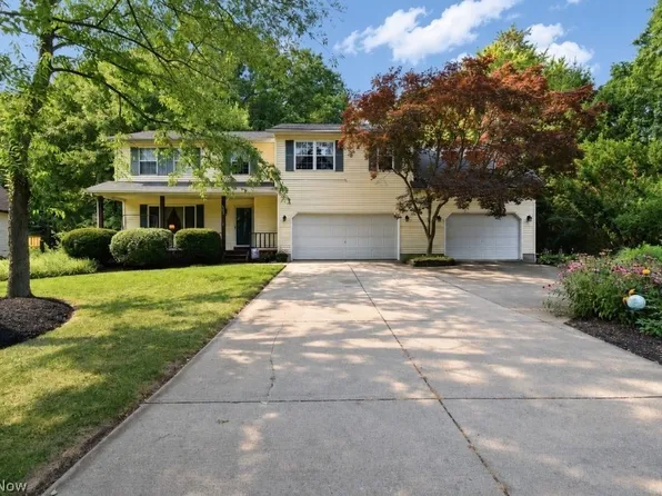 8252 Plains Rd, Mentor, OH 44060
