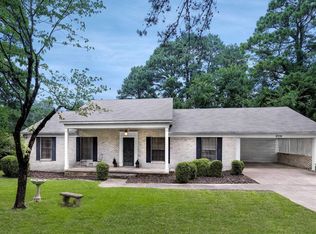 8350 Cantrell Rd, Little Rock, AR 72227