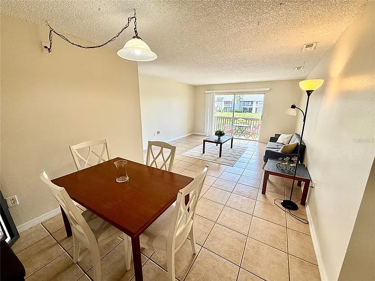 2612 Hidden Lake Dr N #D — Photo 8