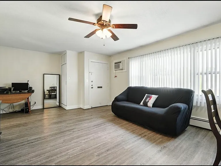66 Applewood Dr #66 — Photo 4