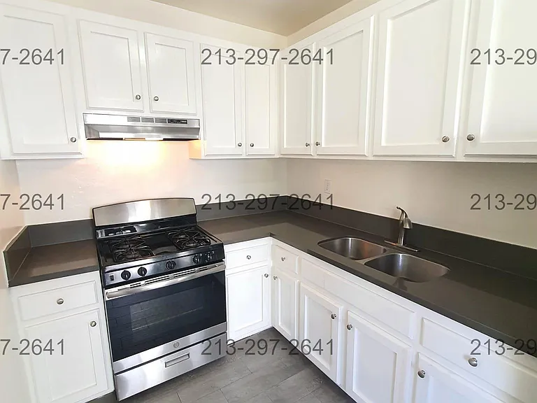 118 S Lake St #8 — Photo 5
