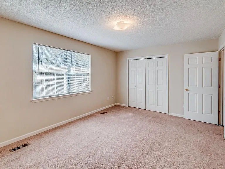 8804 Pebble Creek Rd — Photo 11