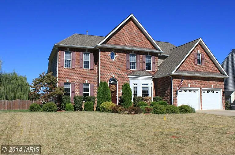 121 Tyson Dr photo 1