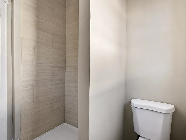 10 Green St #2J — Photo 9