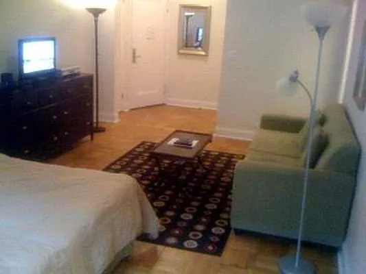 Rented by RELO REDAC INC. | media 19