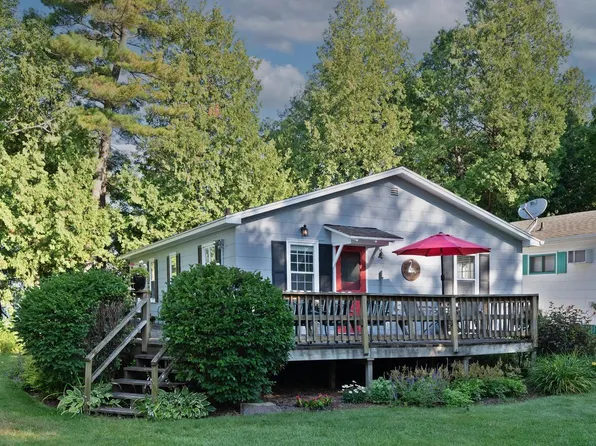 527 Sharpes DRIVE #10, Elkhart Lake, WI 53020