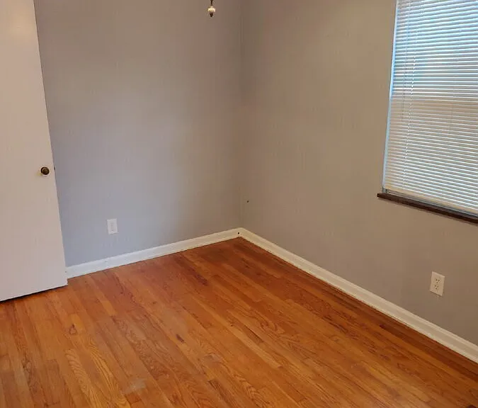 465 Huntmere Dr — Photo 12