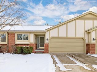 41816 Greenwood Ln, Clinton Township, MI 48038