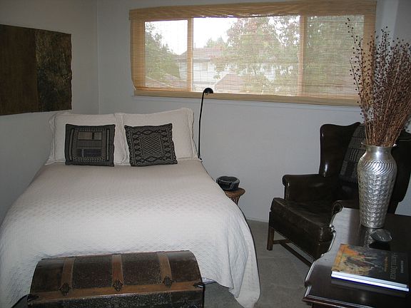 3rd image of 603 Knollwood Dr