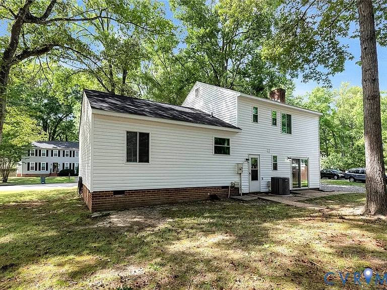 9015 Covewood Rd — Photo 30