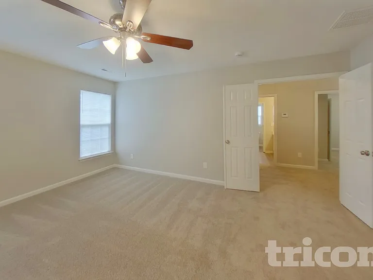 4030 Evelyn Ave — Photo 7