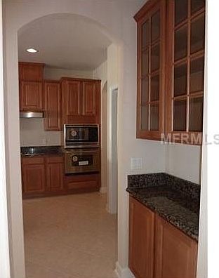 5th image of 13619 Larsen Ln