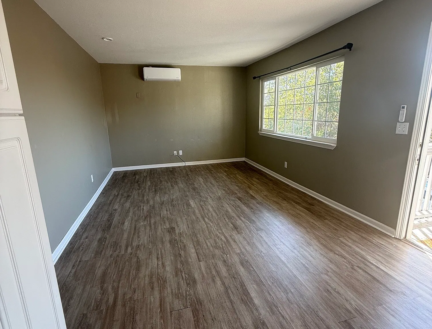 Great location in charming 2 bdrm, 4-plex in Valley Springs! — Photo 3
