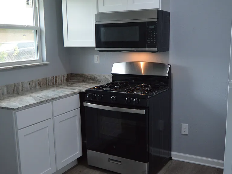 219 Leon St #6 — Photo 22