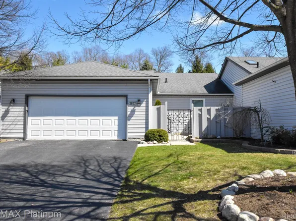 2977 W Telluride, Brighton, MI 48114