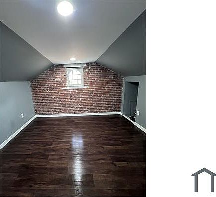 3rd image of 1751 McLaran Ave