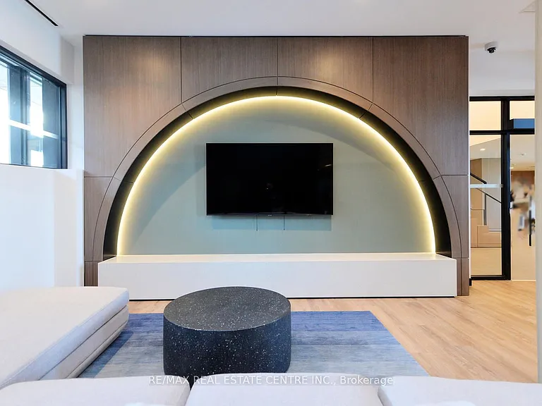 7950 Bathurst St #416 — Photo 9