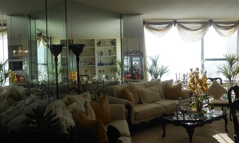 1st image of 15 Greenway Plz Unit 16B