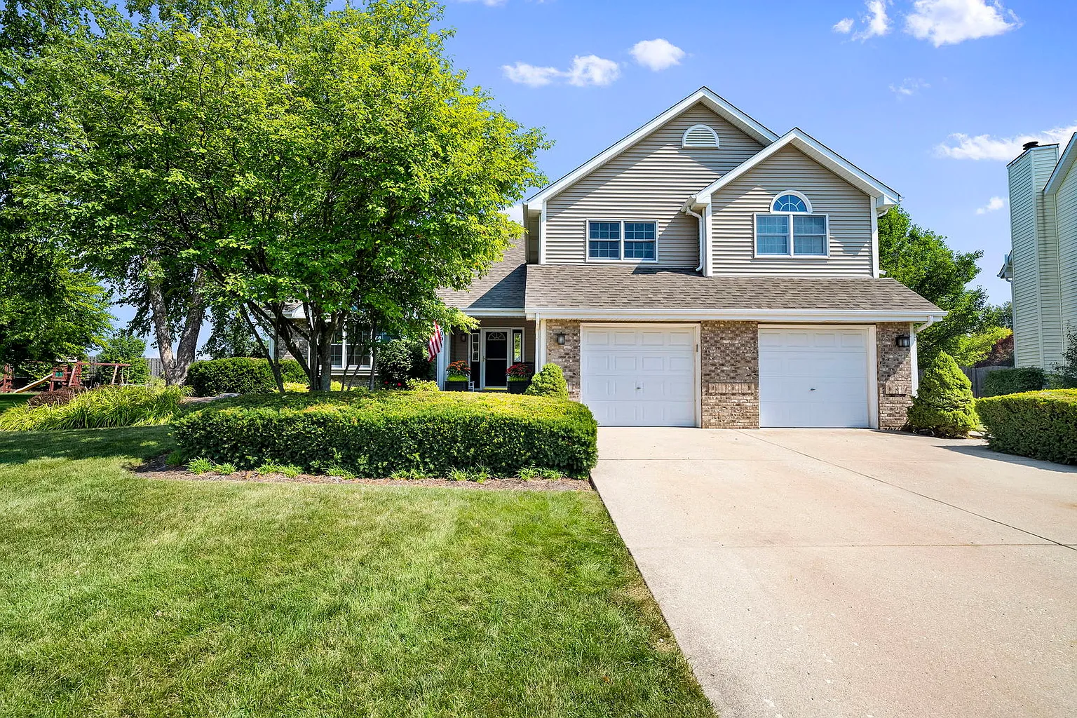 1209 Wales Ct photo 1